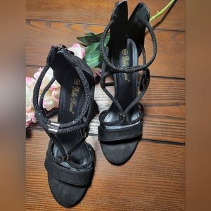 Bella Hanna Black Round Open Toe Chunky Heeled Sandals Size 8